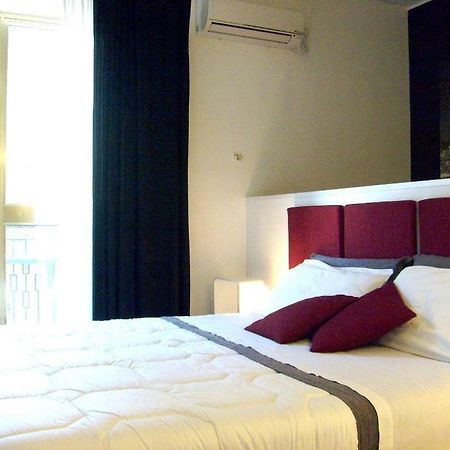 I Cugi Metropolis Apartment Bronte Bagian luar foto