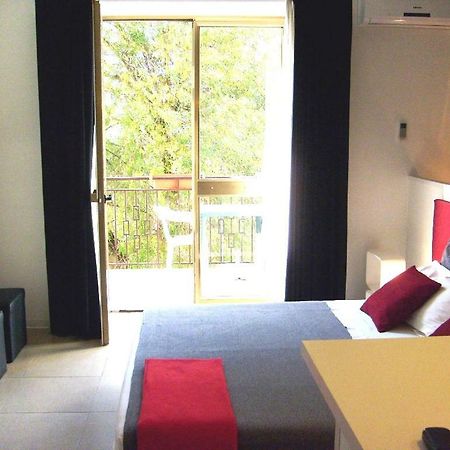 I Cugi Metropolis Apartment Bronte Bagian luar foto