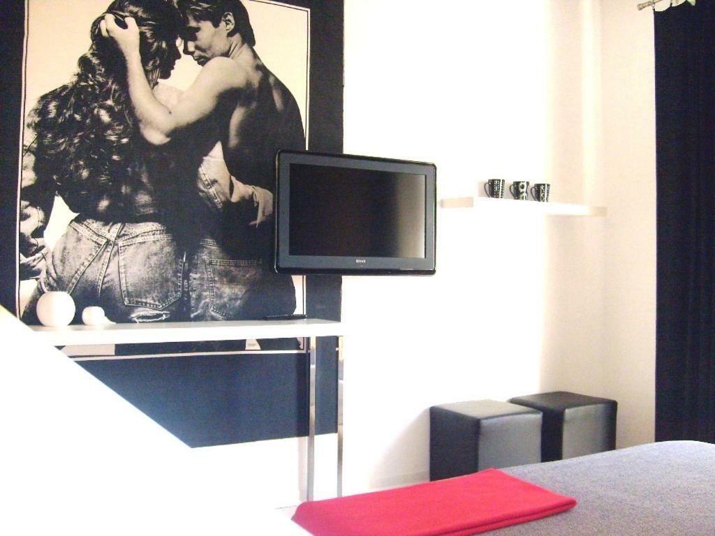 I Cugi Metropolis Apartment Bronte Bagian luar foto