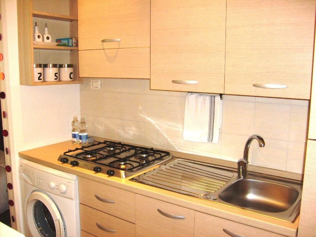 I Cugi Metropolis Apartment Bronte Bagian luar foto