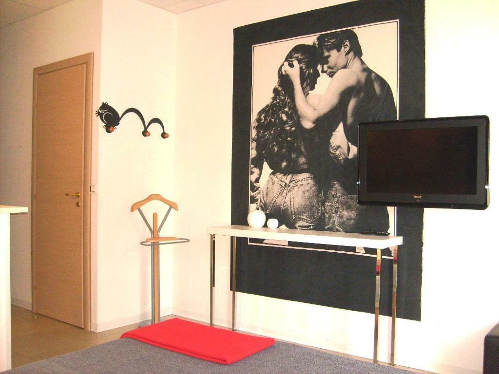 I Cugi Metropolis Apartment Bronte Bagian luar foto